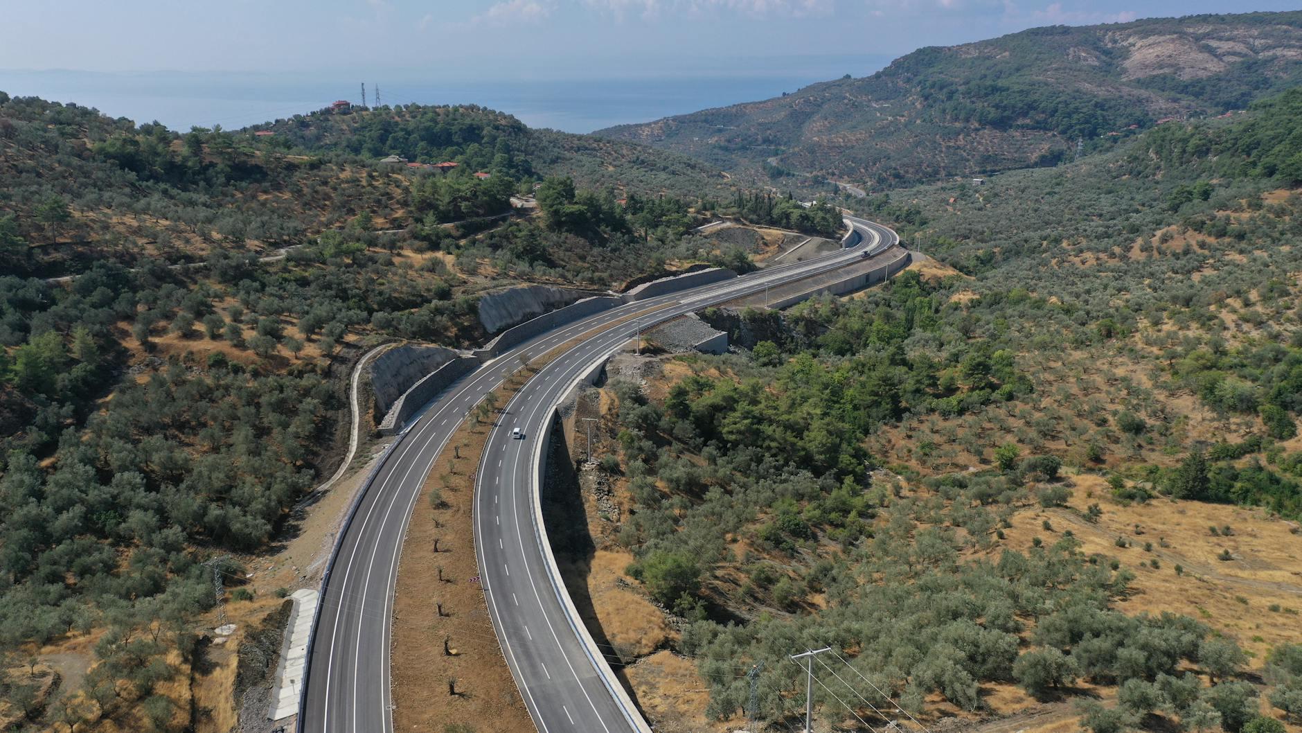 Taxpayers' Union supports expanded tolling model while cautioning against additional vehicle levy